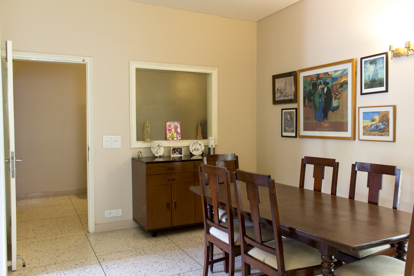 The dining room with door and window to the lobby.